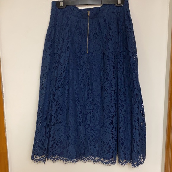 Women’s pretty lacy style back zipper lined long skirt size M - Picture 2 of 6
